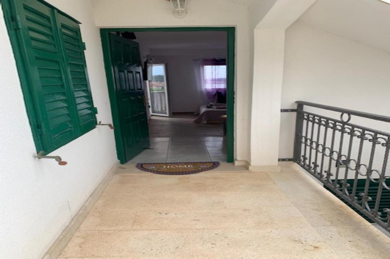 Holiday Apartments Lucic - Feels Like Home, Away From Home Ražanj Екстериор снимка