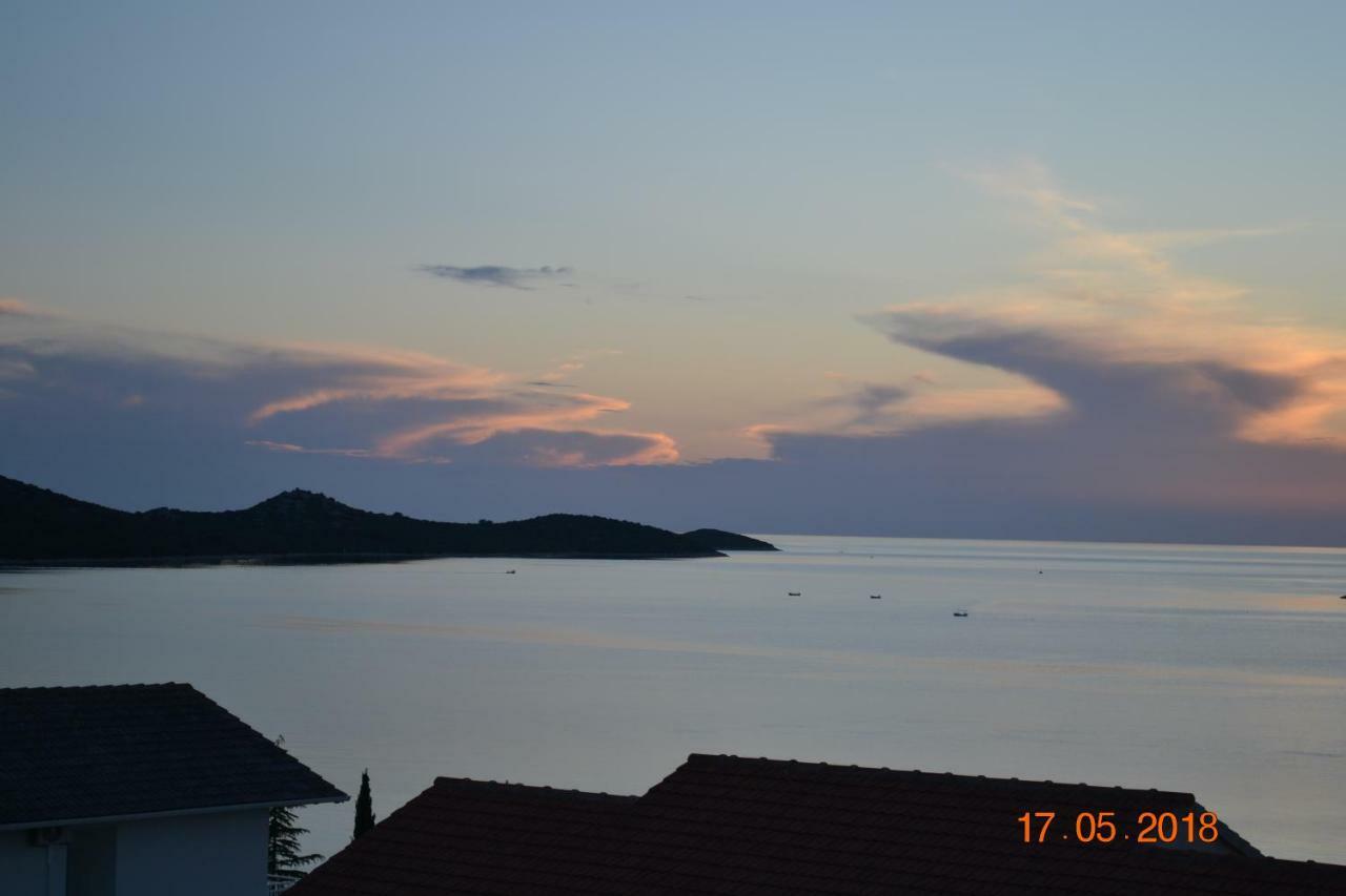 Holiday Apartments Lucic - Feels Like Home, Away From Home Ražanj Екстериор снимка